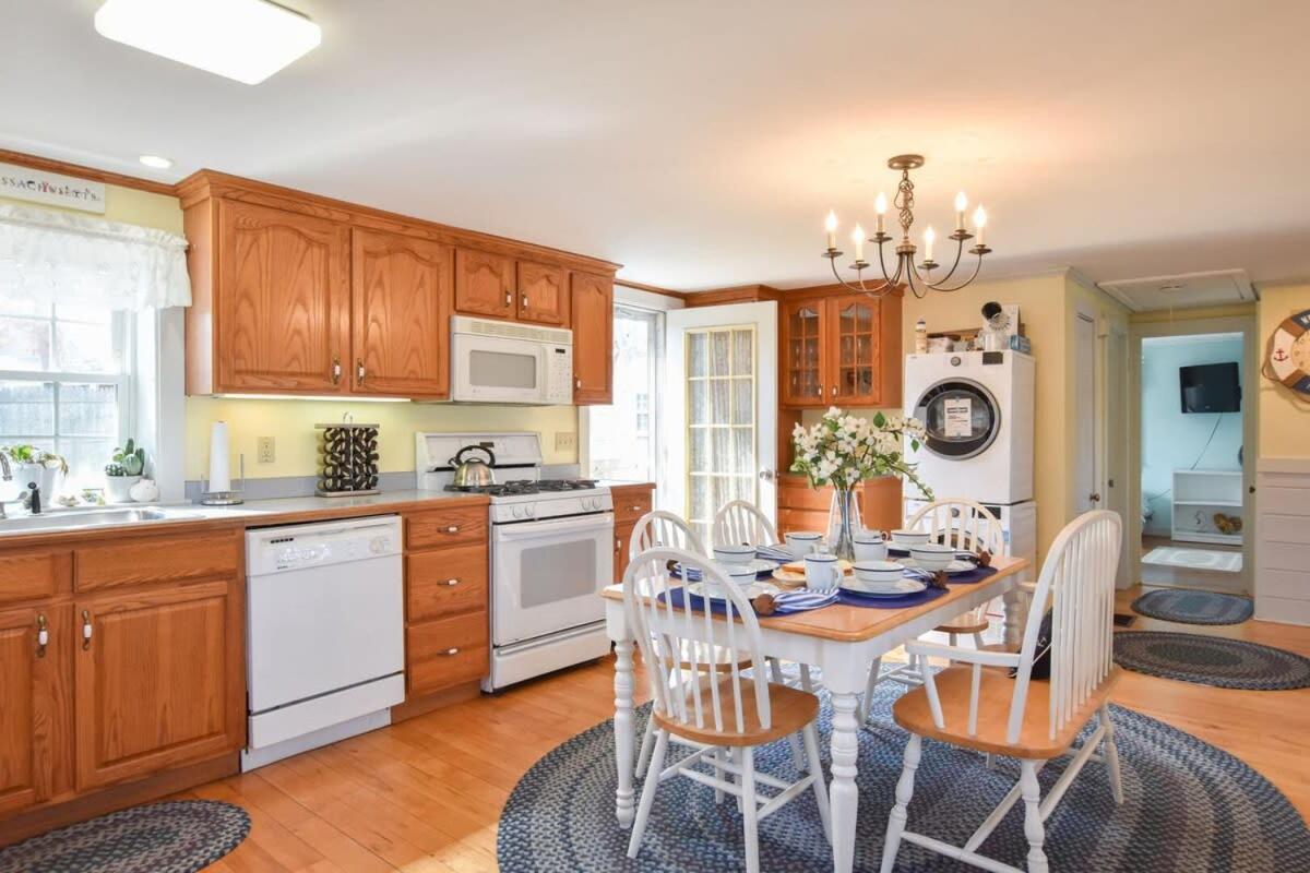 Walk 3 Mins To Private Assoc Beach Yarmouth Port Exterior foto